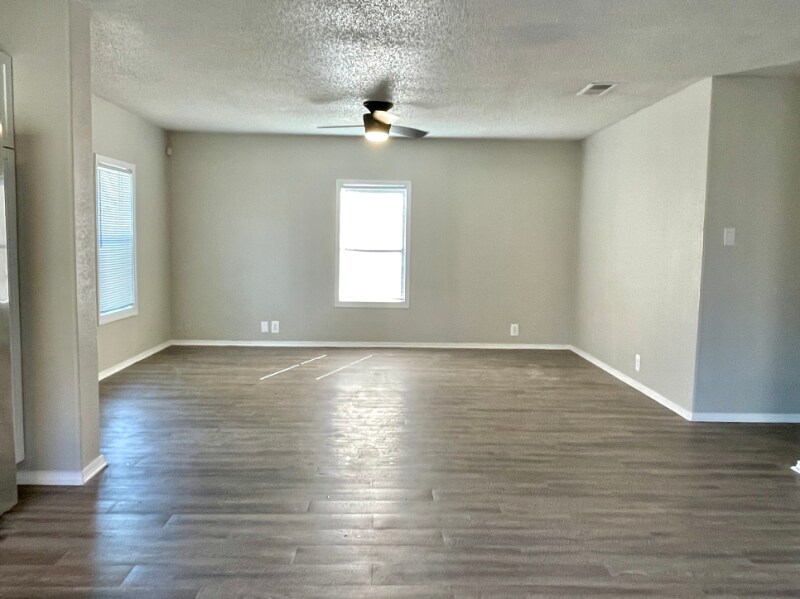 Building Photo - 11815 Greensbrook Forest Dr