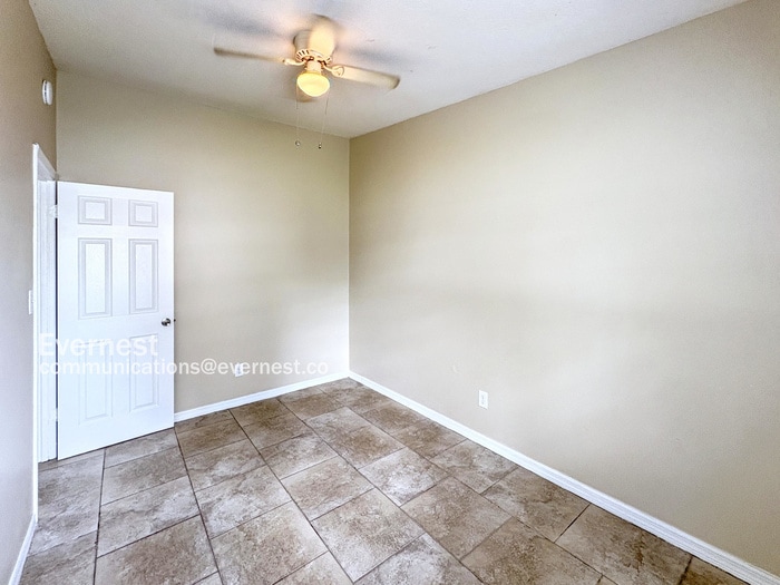 Building Photo - 2925 N 46th St