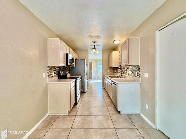 Building Photo - 2327 E Precious Shard Ct