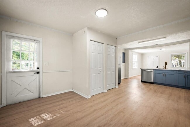 Building Photo - 981 McTyre Ct