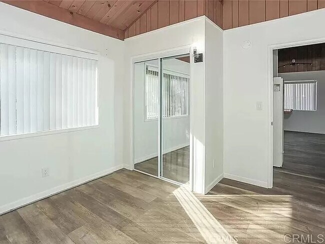 Building Photo - 440 W Mojave Blvd