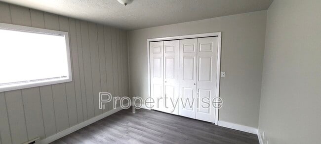 Building Photo - 45 W 1600 N