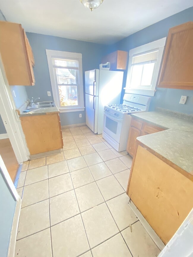 Building Photo - 1918 Andrews St