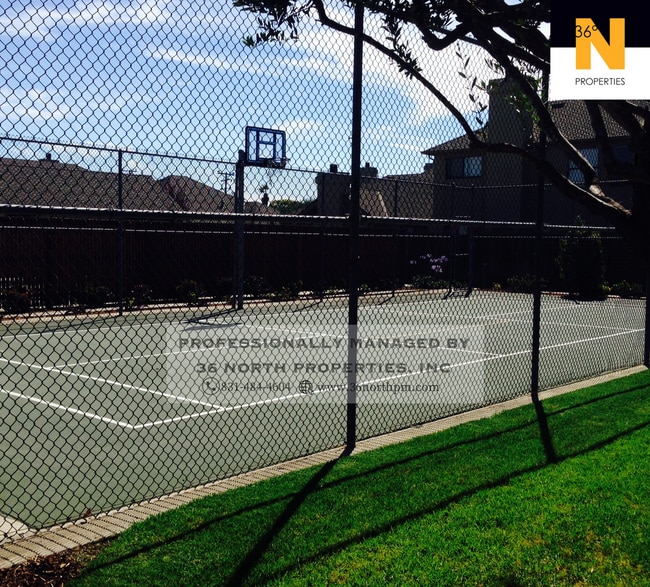 Building Photo - Welcoming Condo in Gated Community