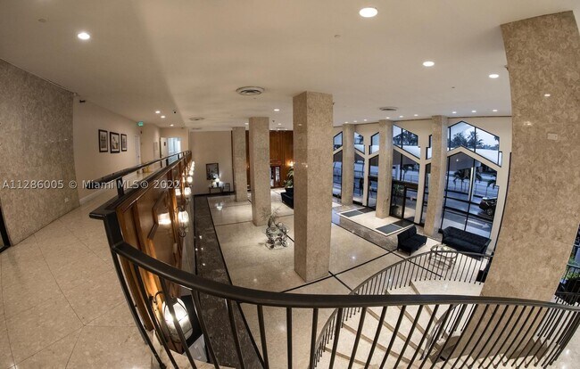 Building Photo - 5601 Collins Ave