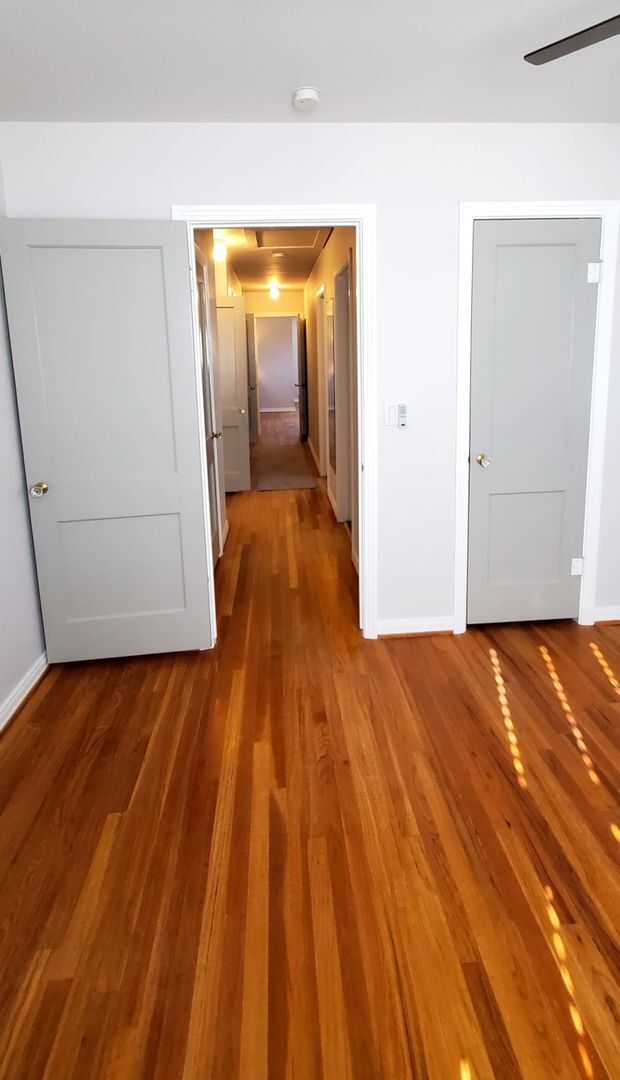 Building Photo - Immaculate renovated Mid Century with all ...