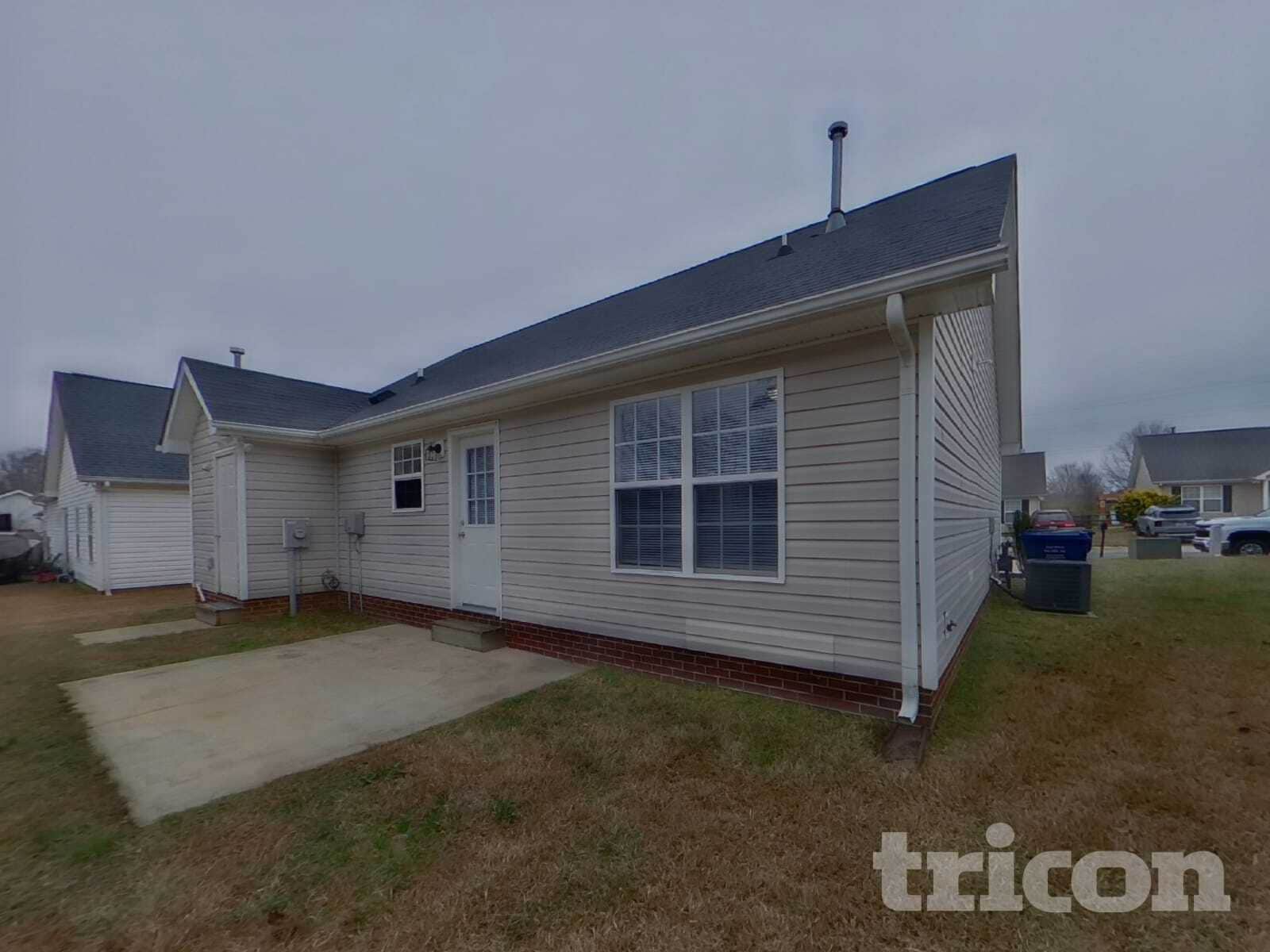 Building Photo - 310 Dexter Pl