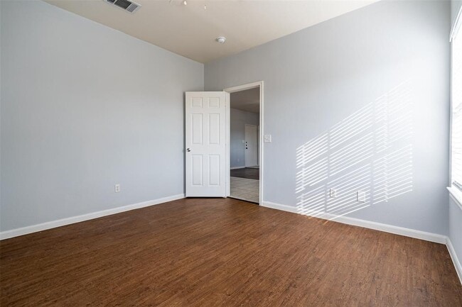 Building Photo - 311 Rawhide Loop