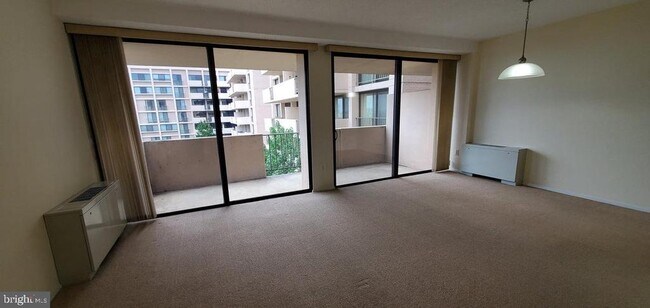 Building Photo - 4141 Henderson Rd