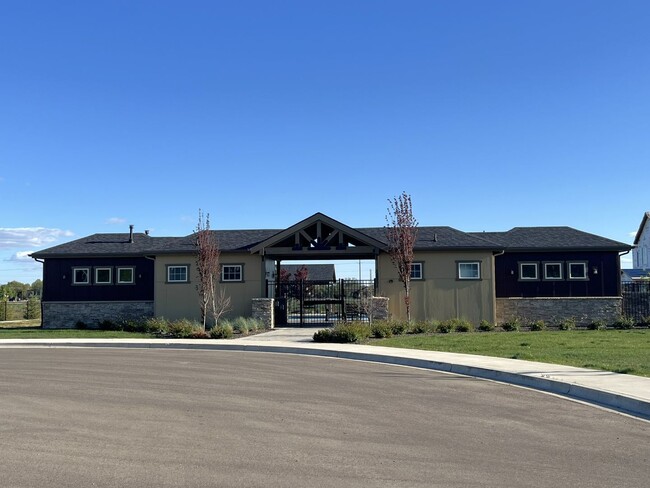 Building Photo - Brand new 3 bed 2.5 bath townhome in Stars...