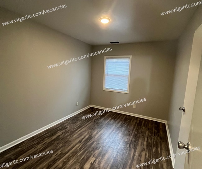 Building Photo - Discover comfort, convenience, and quality living in this beautifully updated 3-bedroom home! Wit...