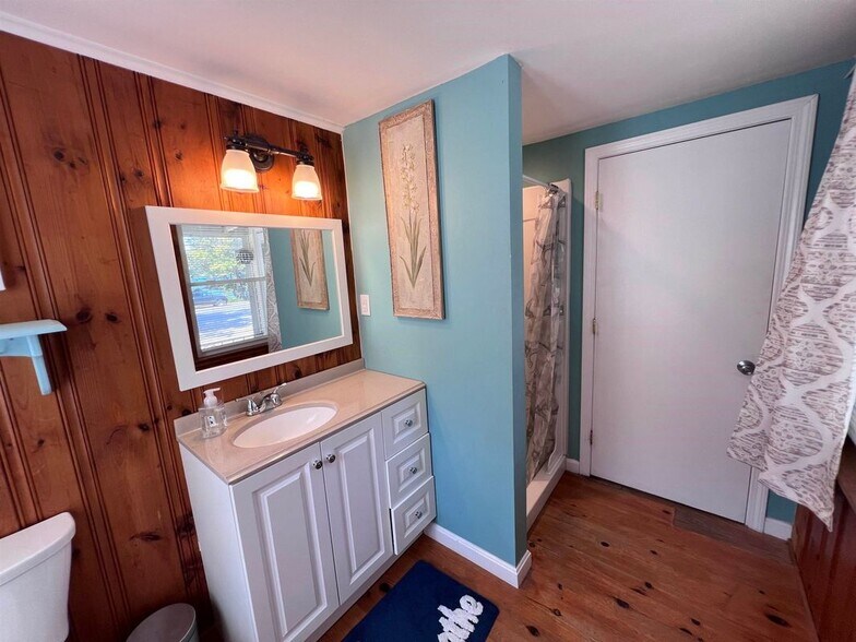 Building Photo - 78 Long Island Rd