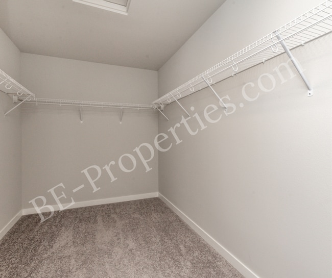 Building Photo - Lovely 4 bedroom 2.5 bathroom Tehaleh Home