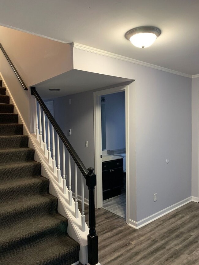 Building Photo - Beautiful White Caps Single Family Home