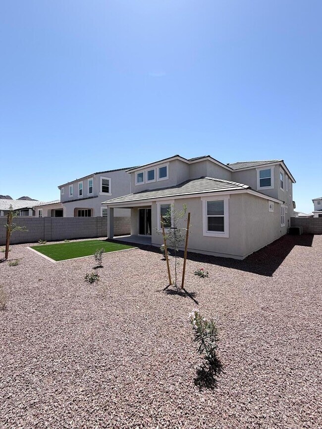 Building Photo - 6988 W Buckhorn Trail