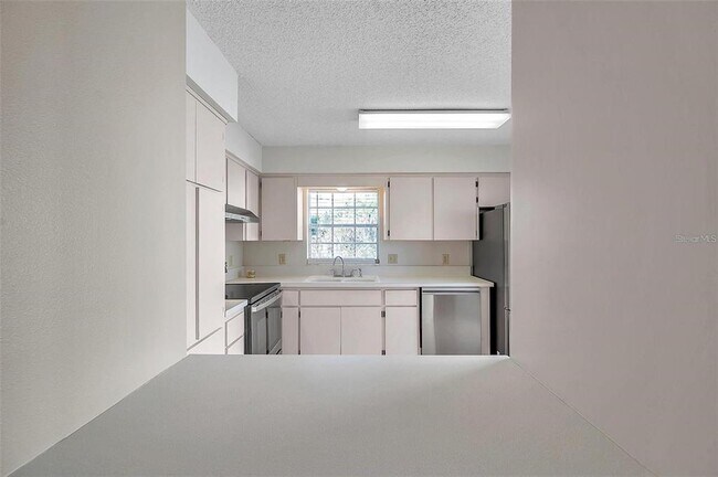 Building Photo - 6632 Hickorywood Ln