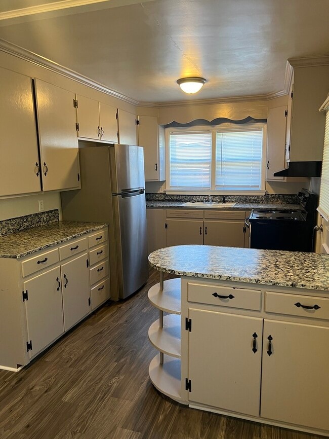 Building Photo - 225 Franklin St