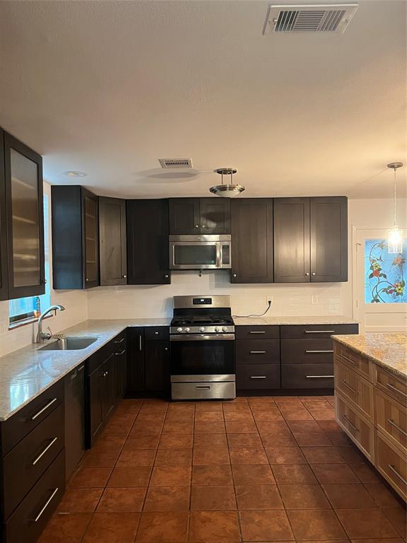 Building Photo - 10122 Metronome Dr