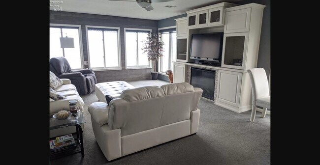 Living Room 2 - 1507 Cleveland Rd E