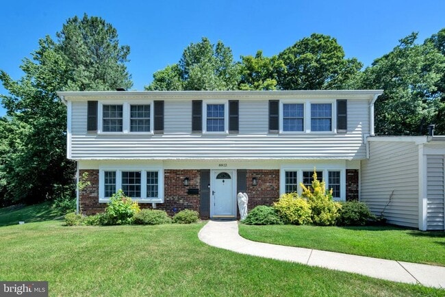 Building Photo - 8812 Churchfield Ln