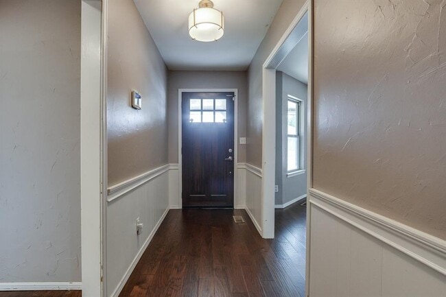 Building Photo - 3213 NW 61st Pl