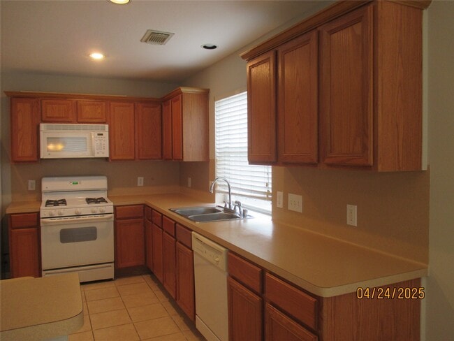 Building Photo - 5531 Poplar Terrace Ln