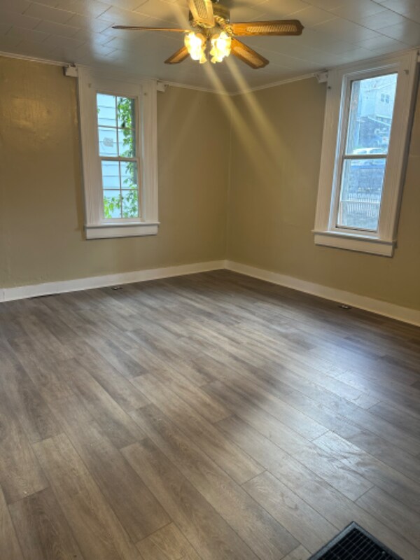 Building Photo - 644 Vine St