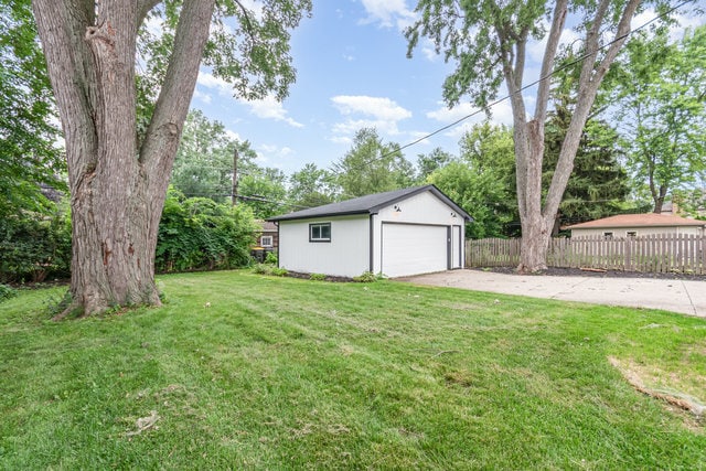 Building Photo - 24 Hiawatha Dr