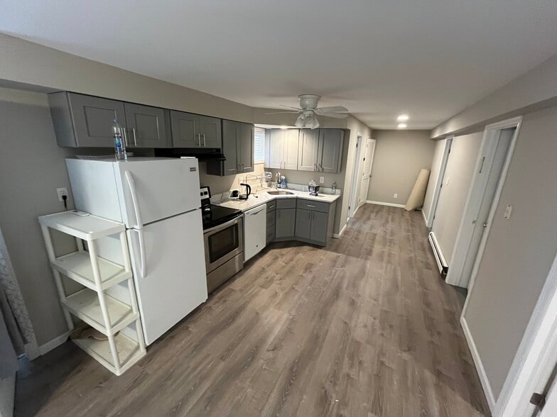 Building Photo - 40 Old Northport Rd