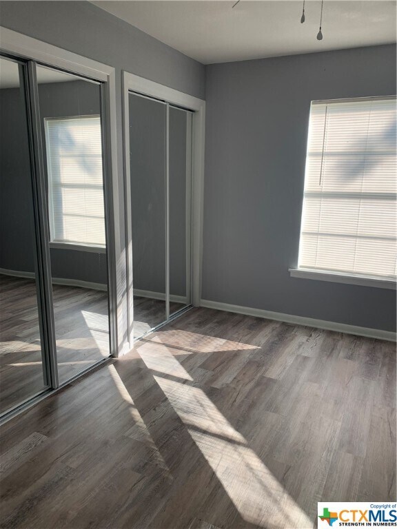 Building Photo - 615 Melrose St