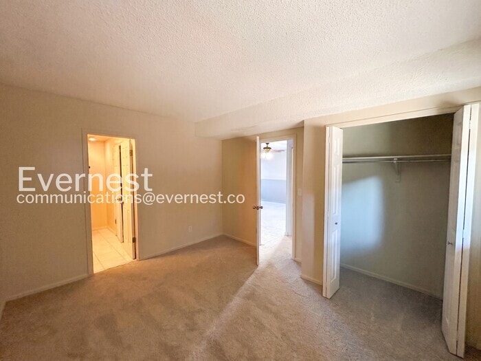 Building Photo - 4260 Dye St