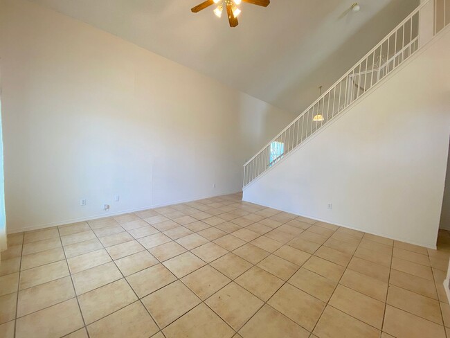 Building Photo - East El Paso 4 bed Refirg A/C