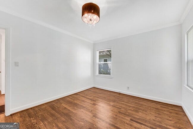 Building Photo - 1194 Spring Valley Ln NE