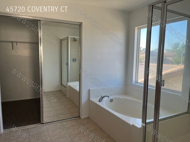 Building Photo - 45720 Coventry Ct.