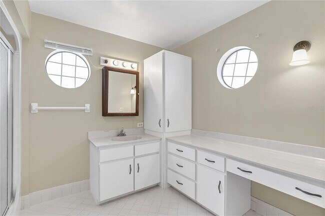 Building Photo - 136 Florida Shores Blvd