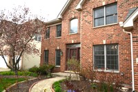 Building Photo - 2731 Fairhauser Rd