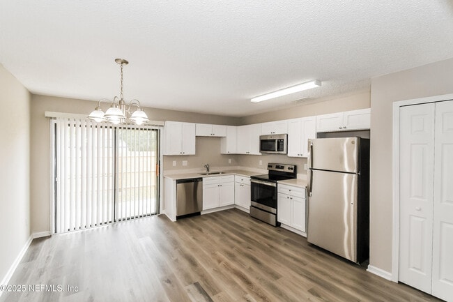 Building Photo - 7625 Ginder Ct