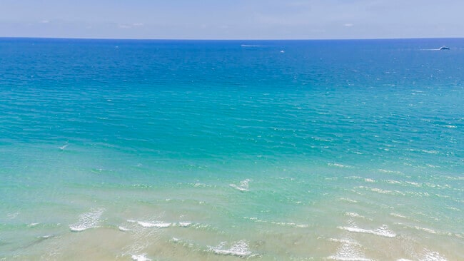 Building Photo - 4301 N Ocean Blvd