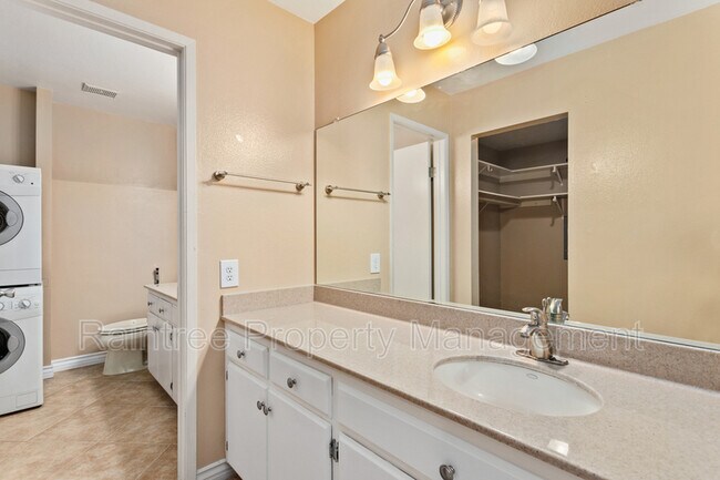 Building Photo - 2302 Altisma Way