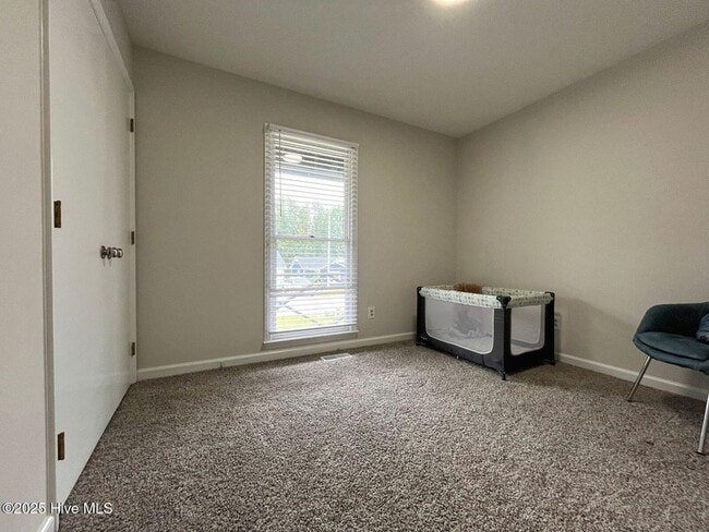 Building Photo - 5721 Randleman St