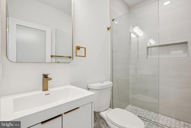 Building Photo - 5034 Florence Ave