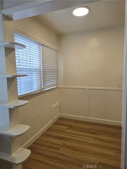 Building Photo - 4310 Overland Ave