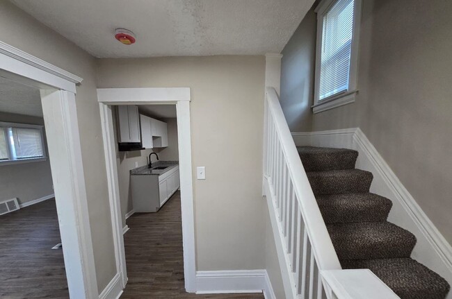 Building Photo - Renovated 3-Bedroom Home – We Welcome Sect...