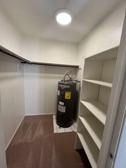 Building Photo - 1201 S McClintock Dr