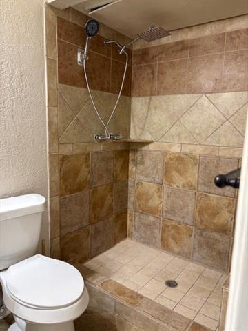 Building Photo - 558 Ridgemont Dr