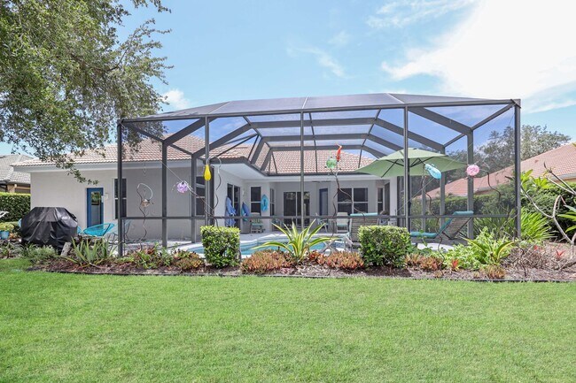 Building Photo - 956 Scherer Way