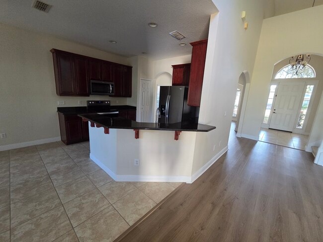 Building Photo - 2819 Roseglen Way