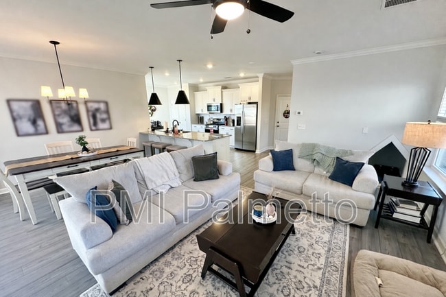 Building Photo - 1059 Ashcroft Cir