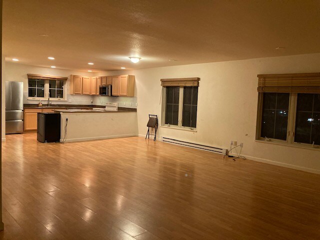 Building Photo - 813 Castello Ave