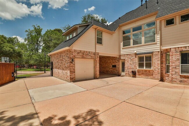 Building Photo - 13011 Far Point Manor Ct